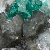 Beryl (variety emerald), Calcite, Dolomite
33x20x23mm, main aggregate=10x9mm
(Autor: Fiebre Verde)