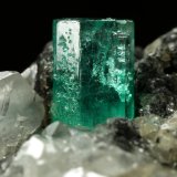 Beryl (variety emerald), Calcite
59x20x60mm, xl=7x5mm
(Autor: Fiebre Verde)
