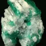 Beryl (variety emerald), Calcite
105x80x60mm
(Autor: Fiebre Verde)