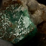 Beryl (variety emerald), Calcite
32x25x32mm, xl=25mm
(Autor: Fiebre Verde)