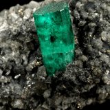 Beryl (variety emerald), Calcite, Pyrite
59x34x28mm, xl=15mm
(Autor: Fiebre Verde)