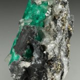 Beryl (variety emerald), Calcite, Pyrite
29x45x27mm, xl=34mm
(Autor: Fiebre Verde)