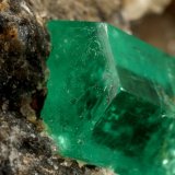 Beryl (variety emerald), Calcite
57x38x42mm, xl=20mm
(Autor: Fiebre Verde)