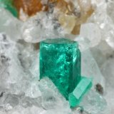 Beryl (variety emerald), Calcite
49x36x45mm, xl=8mm
(Autor: Fiebre Verde)