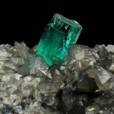Beryl (variety emerald), Calcite, Dolomite, Pyrite
70x50x55mm, aggregate=10mm
(Autor: Fiebre Verde)