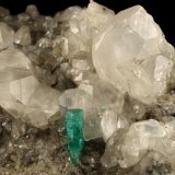 Beryl (variety emerald), Calcite, Pyrite
140x75x80mm, xls=16 &amp; 10mm
(Autor: Fiebre Verde)