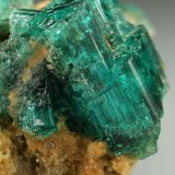 Beryl (variety emerald), Pyrite
50x24x36mm, aggregate=18x14mm
(Autor: Fiebre Verde)