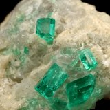 Beryl (variety emerald), Calcite
42x39x34mm, xls up to 7mm
(Autor: Fiebre Verde)