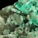 Beryl (variety emerald), Calcite
85x80x60mm - Detail
(Autor: Fiebre Verde)