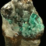 Beryl (variety emerald), Calcite
85x80x60mm
(Autor: Fiebre Verde)