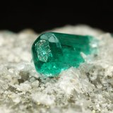 Beryl (variety emerald), Calcite, Pyrite
40x49x22mm, xl=16mm
(Autor: Fiebre Verde)