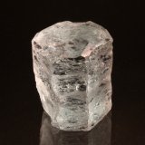 Beryl (variety aquamarine)
40 mm x 32 mm x 31 mm
(Autor: Don Lum)