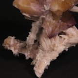 Fluorite, Calcite
135 mm x 100 mm x 79 mm
(Autor: Don Lum)