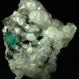 Beryl (variety emerald), Calcite
80x55x80mm
(Autor: Fiebre Verde)