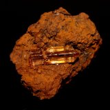 Topaz
48mm x 32mm x 25mm
(Autor: Don Lum)