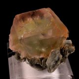 Fluorite, Muscovite
55mm x 50mm x 35mm
(Autor: Don Lum)