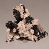 Manganite
55mm x 55mm x 35mm
(Autor: Don Lum)