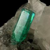 Beryl (variety emerald), Calcite, Pyrite
26x17x30mm, xl=9x2mm
(Autor: Fiebre Verde)
