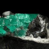 Beryl (variety emerald), Albite (variety cleavelandite), Dolomite
80x39x33mm, aggregate=35x16mm
(Autor: Fiebre Verde)