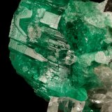Beryl (variety emerald), Calcite, Quartz
53x39mm, xl=25x23mm
(Autor: Fiebre Verde)