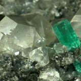 Beryl (variety emerald), Calcite, Pyrite
100x60x40mm
(Autor: Fiebre Verde)