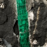 Beryl (variety emerald), Calcite, Pyrite
64x55x65mm, xl=27mm
(Autor: Fiebre Verde)