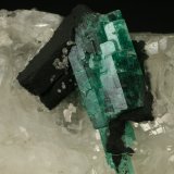 Beryl (variety emerald), Calcite
60x45x28mm
(Autor: Fiebre Verde)