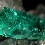 Beryl (variety emerald), Calcite, Dolomite, Pyrite
31x56x28mm, xl=19x6mm
(Autor: Fiebre Verde)