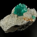Beryl (variety emerald), Albite (variety cleavelandite), Dolomite, Pyrite
54x37x33mm, aggregate=14x18mm
(Autor: Fiebre Verde)