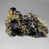 Sphalerite, Pyrite
80mm x 55mm x 50mm
(Autor: Don Lum)
