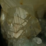 Beryl (variety emerald), Calcite, Quartz
80x90x35mm
(Autor: Fiebre Verde)