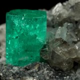 Beryl (variety emerald), Calcite, Dolomite, Pyrite
27x24x35mm, xl=9x6mm
(Autor: Fiebre Verde)