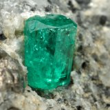 Beryl (variety emerald), Calcite
27x33x35mm, xl=9mm
(Autor: Fiebre Verde)