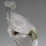 Apatite, Quartz
86 mm x 53 mm  x 35 mm
(Autor: Don Lum)