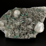 Beryl (variety emerald), Calcite, Pyrite
89x138x35mm, 15+ xls up to 10mm
(Autor: Fiebre Verde)