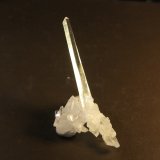 Quartz
25mm x 68mm x 21mm. Needle = 5mm x 60mm x 5mm
(Autor: Firmo Espinar)