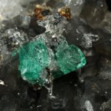 Beryl (variety emerald), Calcite, Dolomite, Pyrite, Quartz
66x49x24mm, main xl=6x4mm
(Autor: Fiebre Verde)