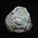 Opal
87 mm x 84 mm x 75 mm
(Autor: Don Lum)