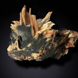 Rutile and Hematite
23 mm x 25 mm x 14 mm
(Autor: Firmo Espinar)
