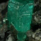 Beryl (variety emerald), Calcite
35x40x55mm
(Autor: Fiebre Verde)