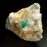 Beryl (variety emerald), Calcite, Quartz
52x32x40mm, main xl=10mm
(Autor: Fiebre Verde)