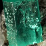 Beryl (variety emerald), Calcite
59x20x60mm, xl=7x5mm
(Autor: Fiebre Verde)