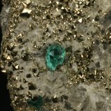 Beryl (variety emerald), Calcite, Pyrite
xl=5mm
(Autor: Fiebre Verde)