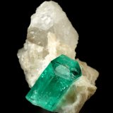 Beryl (variety emerald), Calcite, Dolomite
30x28x27mm, xl=17x8.5mm
(Autor: Fiebre Verde)