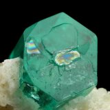Beryl (variety emerald), Calcite, Dolomite
30x28x27mm, xl=17x8.5mm
(Autor: Fiebre Verde)