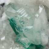 Beryl (variety emerald), Calcite
45x47x32mm, xl=15mm
(Autor: Fiebre Verde)