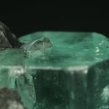 Beryl (variety emerald), Calcite
Emerald crystal = 10mm
(Autor: Fiebre Verde)
