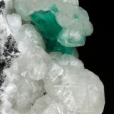 Beryl (variety emerald), Calcite
45x47x32mm, xl=15mm
(Autor: Fiebre Verde)