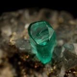 Beryl (variety emerald), Calcite, Pyrite
19x14x21mm, xl=7mm
(Autor: Fiebre Verde)