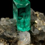 Beryl (variety emerald), Calcite, Pyrite
19x14x21mm, xl=7mm
(Autor: Fiebre Verde)